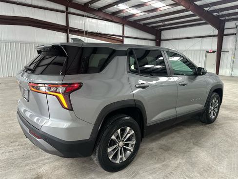Used 2025 Chevrolet Equinox LT FWD image 5