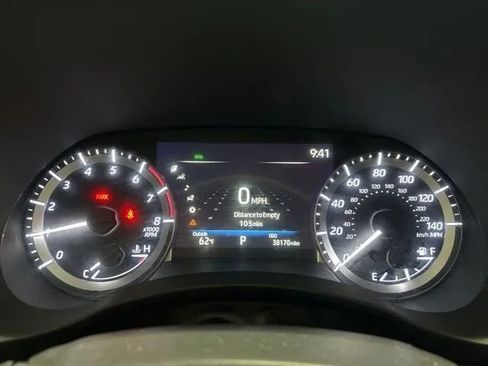 Used 2023 Toyota Highlander L AWD/4WD image 21