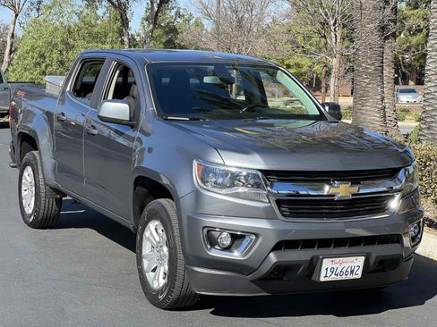 Used 2020 Chevrolet Colorado LT w/ LT Convenience Package image 20