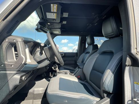 New 2024 Ford Bronco Outer Banks w/ Sasquatch Package image 13