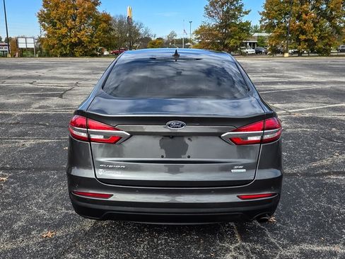 Used 2020 Ford Fusion SE image 39