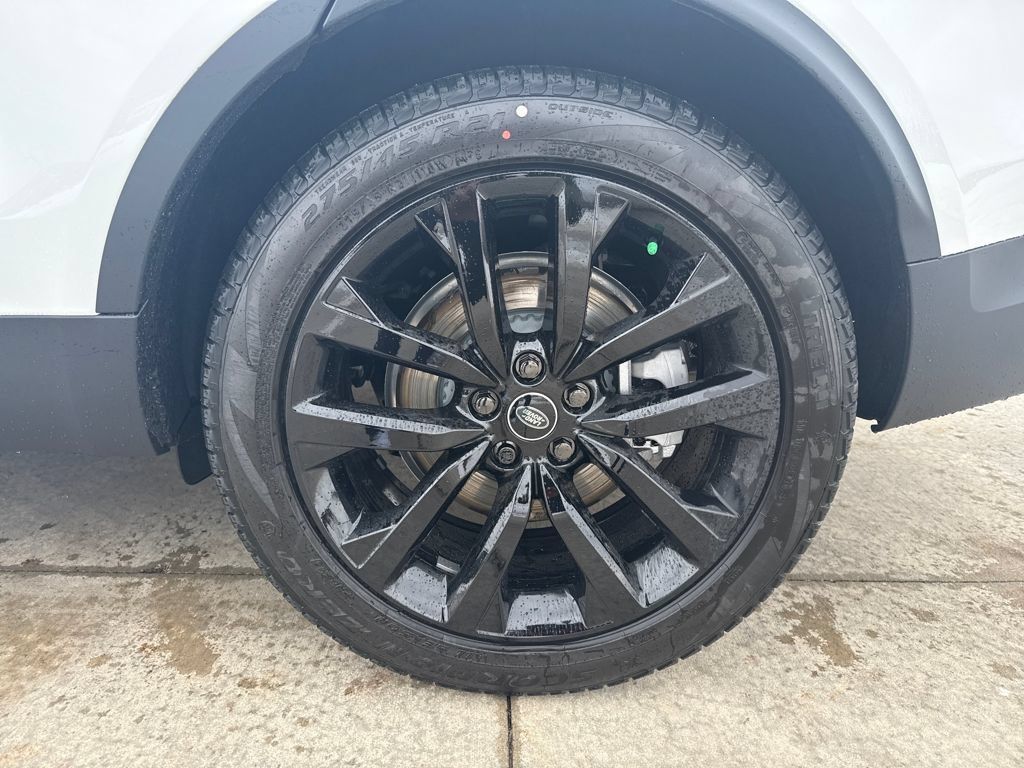 New 2026 Land Rover Discovery S AWD/4WD image 25