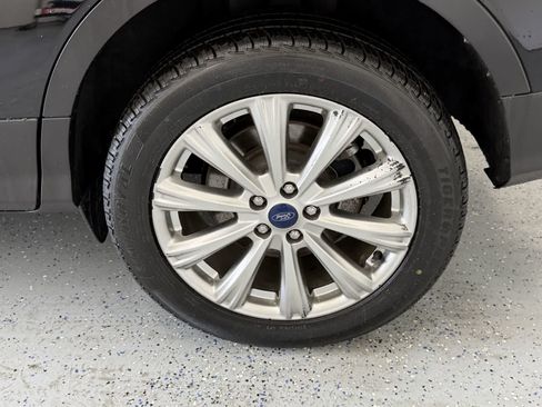 Used 2017 Ford Escape Titanium w/ Equipment Group 301A AWD/4WD image 25