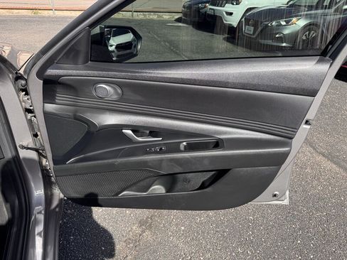 Used 2021 Hyundai Elantra SEL w/ Convenience Package FWD image 30