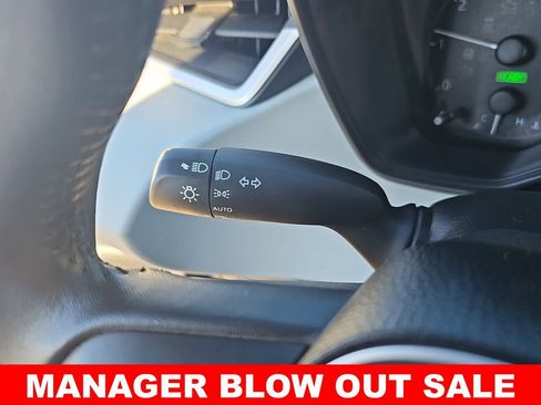 Used 2024 Toyota Corolla SE w/ Convenience Package image 25