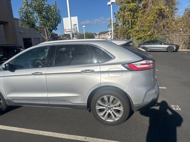 Used 2019 Ford Edge Titanium FWD image 30