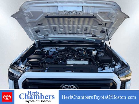 Used 2024 Toyota Tacoma SR5 AWD/4WD image 7
