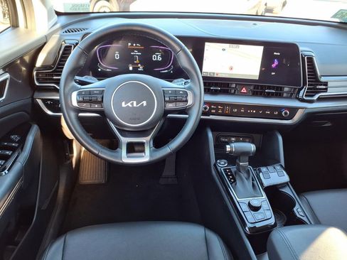 Certified 2025 Kia Sportage EX image 12