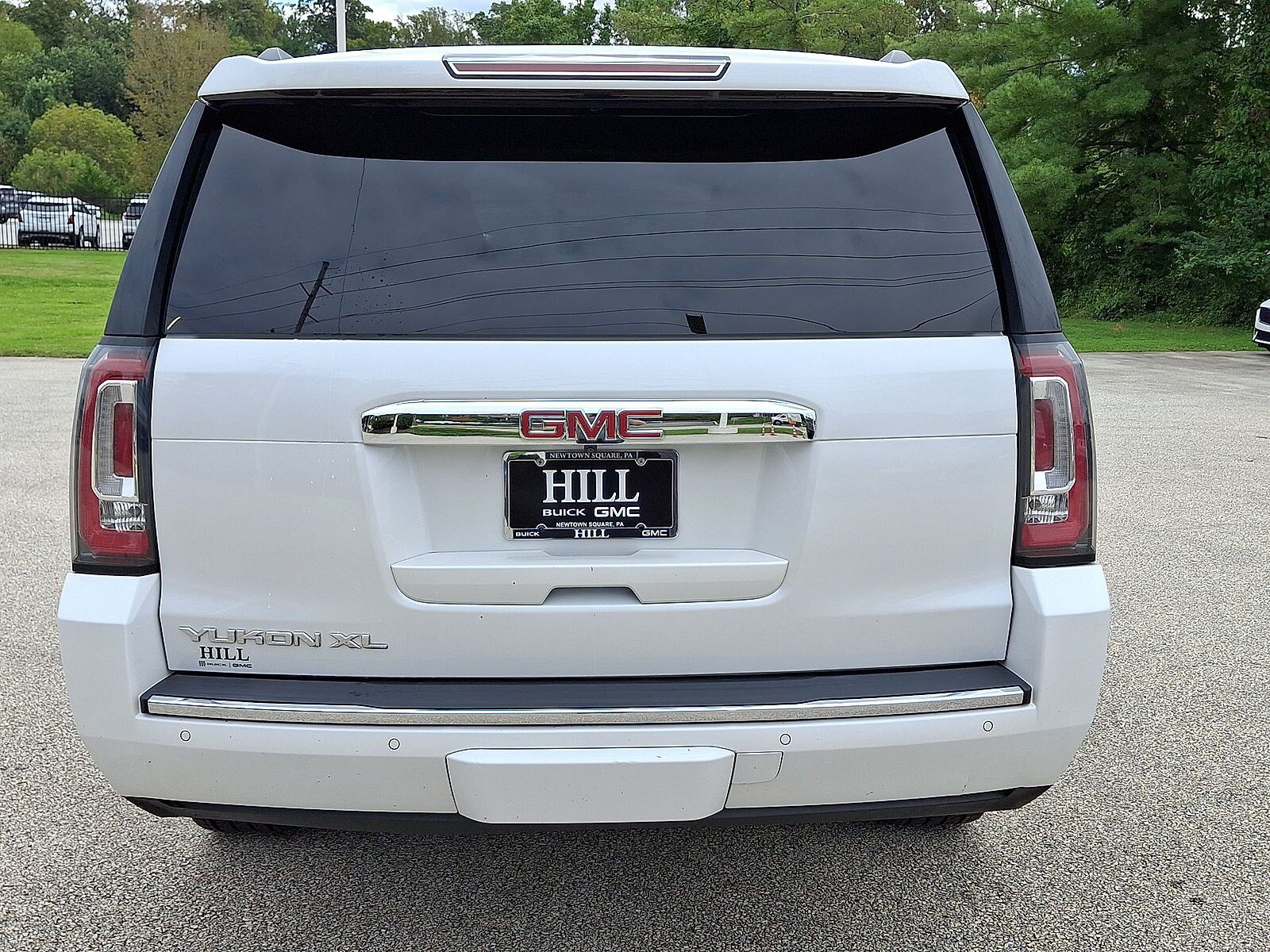 Used 2018 GMC Yukon XL Denali w/ Open Road Package AWD/4WD image 23