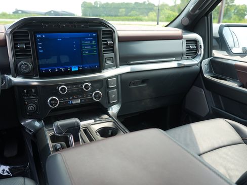 Used 2021 Ford F150 Lariat AWD/4WD image 23