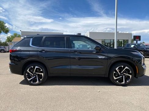 Used 2024 Mitsubishi Outlander 4WD Plug-In Hybrid image 6