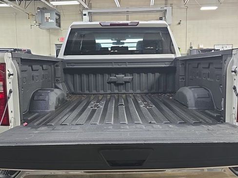 Used 2022 Chevrolet Silverado 2500 LT w/ Convenience Package image 15