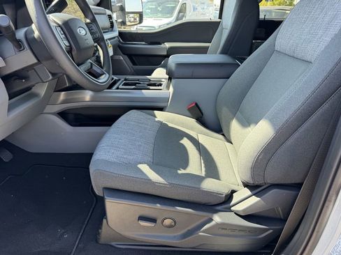 New 2026 Ford F250 XLT w/ XLT Premium Package image 14