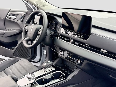 New 2026 Mitsubishi Outlander Trail Edition S-AWC image 5