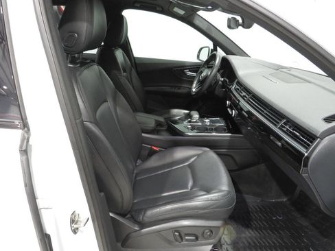 Used 2019 Audi Q7 3.0T Prestige w/ Prestige Package AWD/4WD image 10