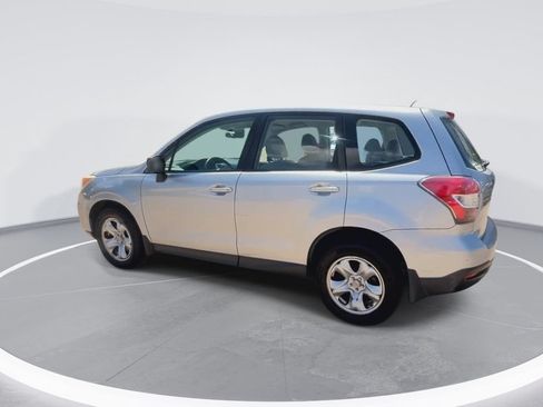 Used 2015 Subaru Forester 2.5i AWD/4WD image 6