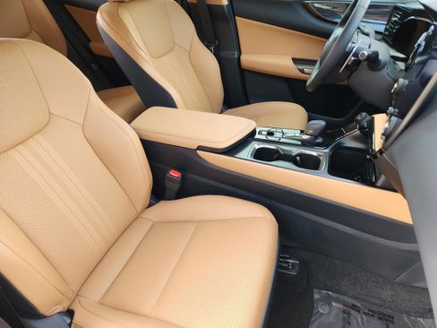 Used 2025 Lexus NX 350h AWD w/ Accessory Package (Z2) image 6
