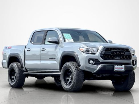 Certified 2021 Toyota Tacoma TRD Off-Road w/ Technology Package AWD/4WD image 7
