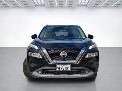 Used 2021 Nissan Rogue SL image 2