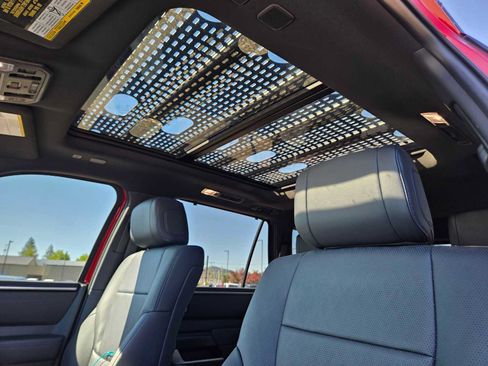 Used 2025 Toyota Sequoia Platinum AWD/4WD image 26