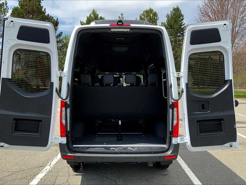 Used 2025 Mercedes-Benz Sprinter 2500 image 23