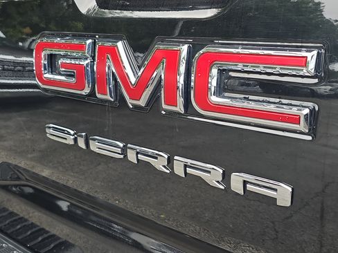 Used 2021 GMC Sierra 1500 SLE w/ Preferred Package AWD/4WD image 9