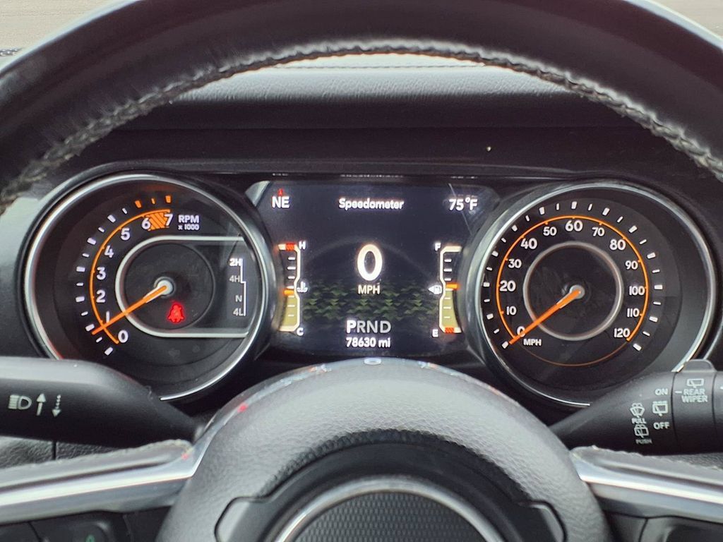 Used 2021 Jeep Wrangler Unlimited Sahara AWD/4WD image 17
