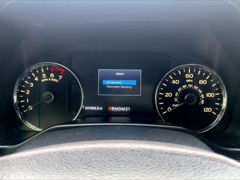 Used 2015 Ford F150 Platinum w/ Technology Package RWD image 22