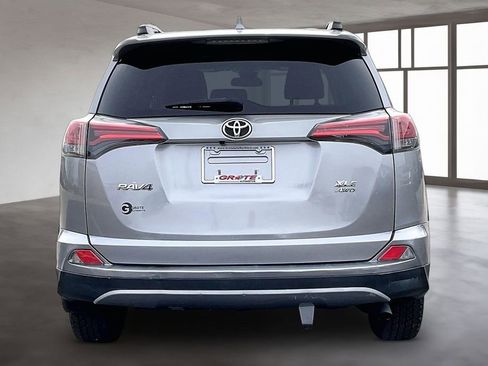 Used 2017 Toyota RAV4 XLE w/ Plus Extra Value Package AWD/4WD image 5