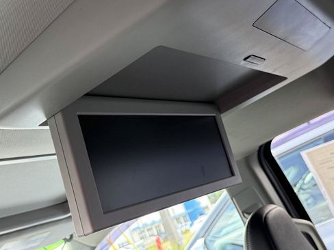 Used 2015 Toyota Sienna SE Premium FWD image 33