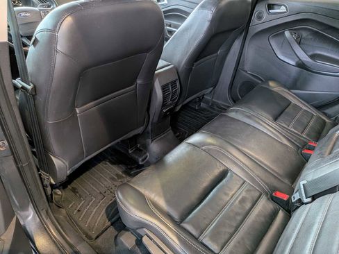 Used 2019 Ford Escape Titanium image 17