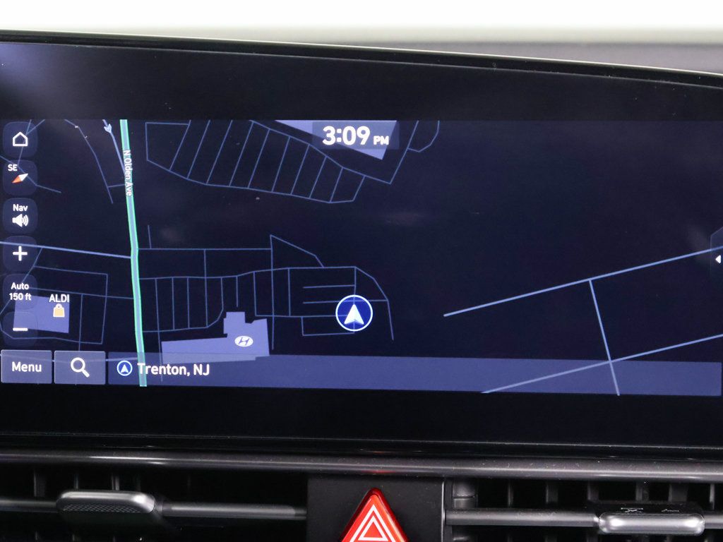 Used 2024 Hyundai Elantra SEL FWD image 36