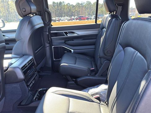 New 2026 Jeep Grand Wagoneer Limited w/ Premium Group II AWD/4WD image 28