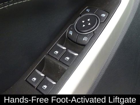 Used 2022 Ford Explorer Limited w/ Equipment Group 301A image 18