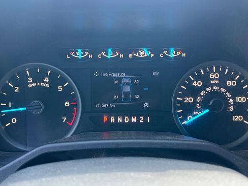 Used 2015 Ford F150 XLT w/ Equipment Group 301A Mid AWD/4WD image 16