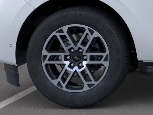 New 2025 Ford Expedition Active image 19