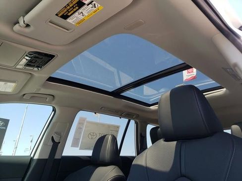 New 2026 Toyota Grand Highlander AWD Hybrid image 17