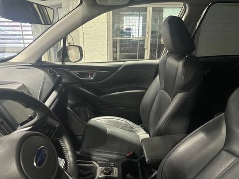 Used 2023 Subaru Forester Touring AWD/4WD image 4