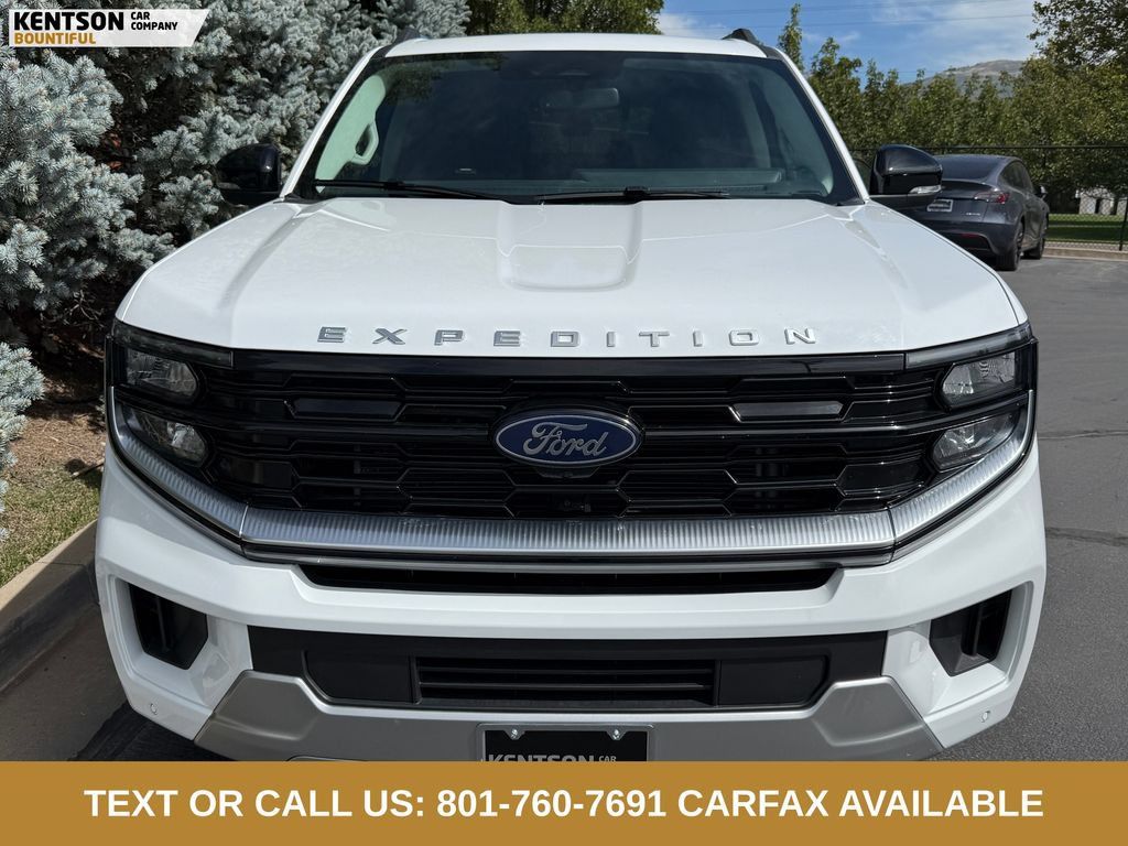Used 2025 Ford Expedition Max Platinum AWD/4WD image 2