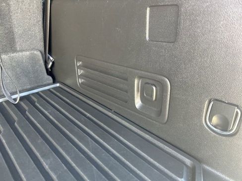 Used 2023 Chevrolet Traverse Premier w/ Redline Edition image 11