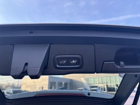 Certified 2023 Volvo XC60 B5 Plus w/ Climate Package image 6