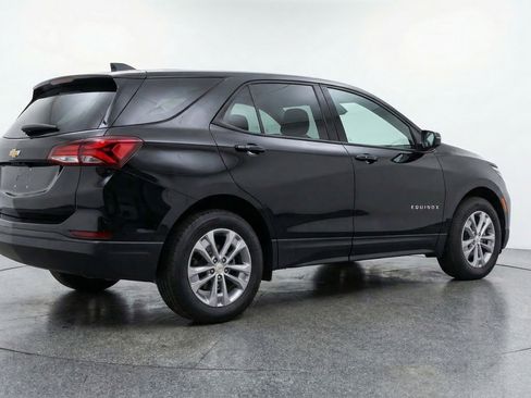 Used 2025 Chevrolet Equinox LT image 9