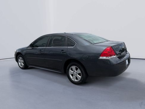 Used 2011 Chevrolet Impala LT FWD image 3