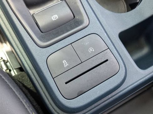 Used 2025 Ford Maverick Lobo AWD/4WD image 24