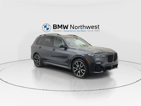 Used 2022 BMW X7 xDrive40i w/ M Sport Package AWD/4WD image 6