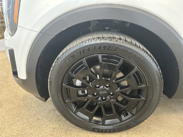 Certified 2021 Kia Telluride SX w/ Nightfall Edition Package AWD/4WD image 22