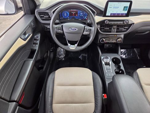 Certified 2022 Ford Escape Titanium w/ Titanium Elite Package image 12