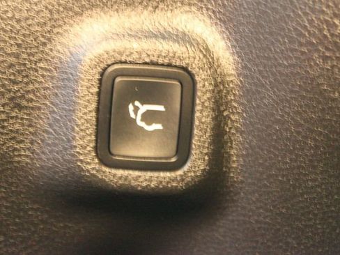 Used 2024 Jeep Compass Latitude w/ Convenience Group image 17