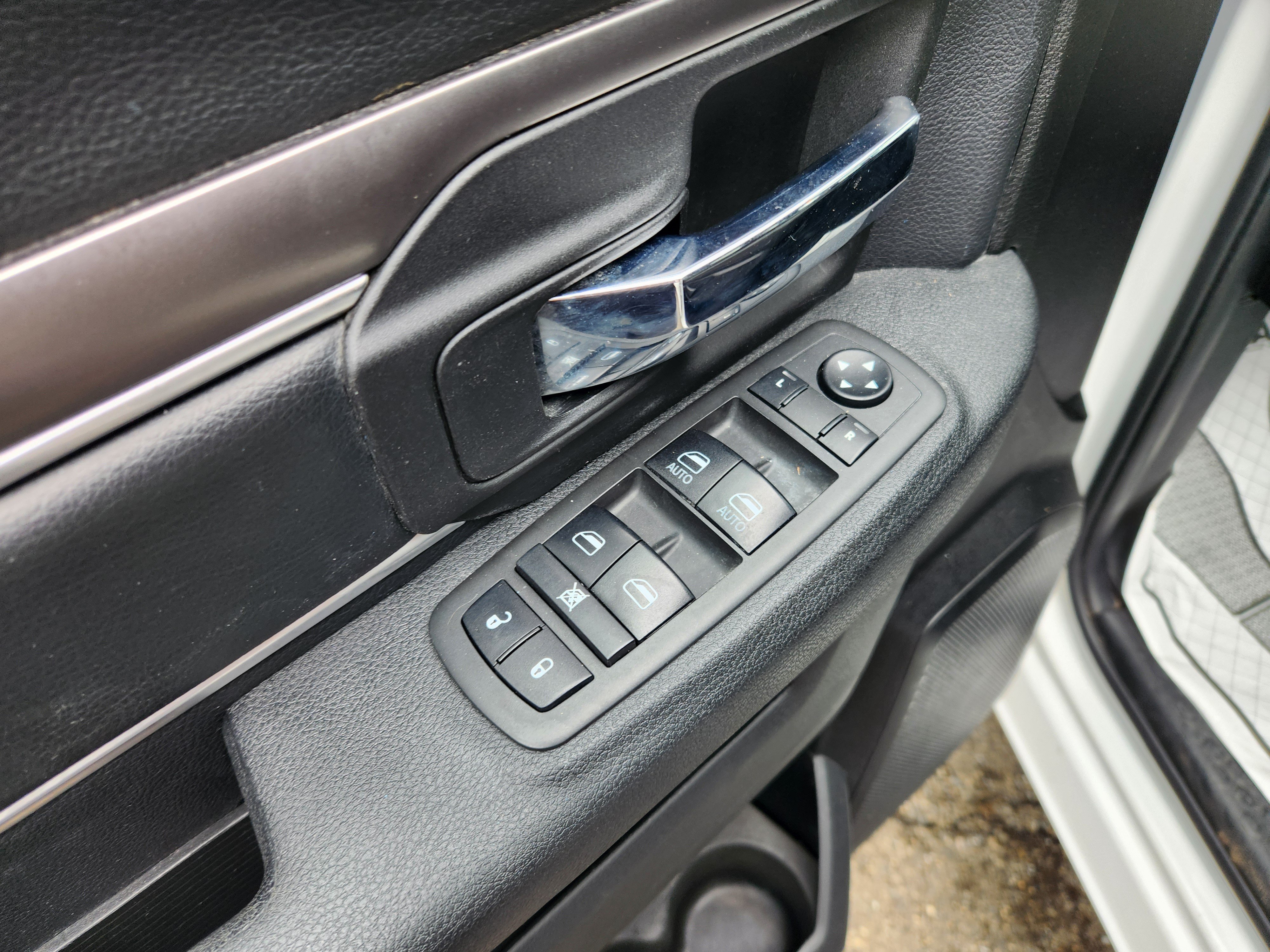 Used 2021 RAM 1500 Warlock w/ Electronics Group AWD/4WD image 12