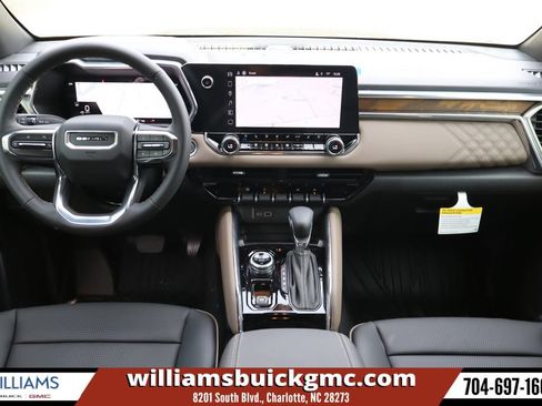 New 2026 GMC Canyon Denali w/ LPO, Denali Black Edition AWD/4WD image 10